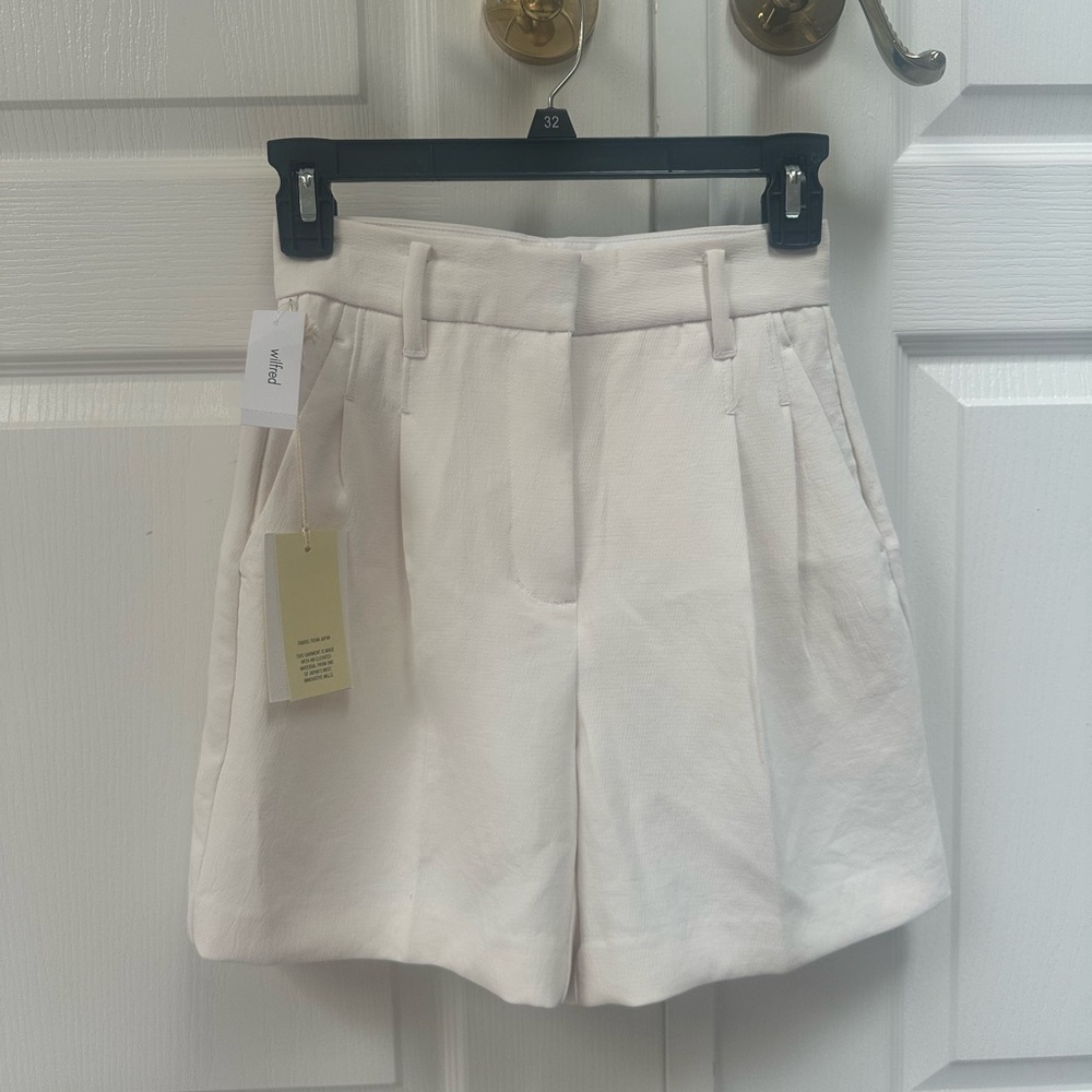 Aritzia The Effortless Short™ Mid-Thigh - Crepette™